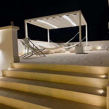Terrace In The Center *