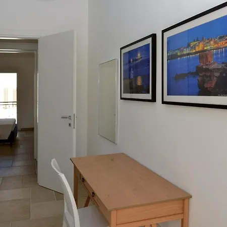 Terrace In The Center Apartment *